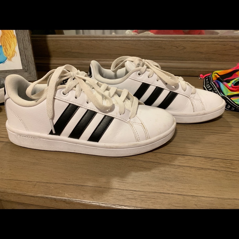 Adidas Sneakers
